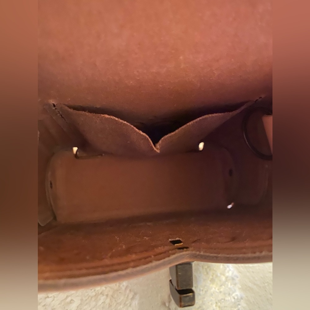 Hand Tooled Thick Leather Backpack/Crossbody Hand… - image 4